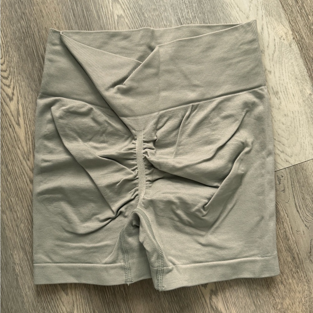 Scrunch shorts